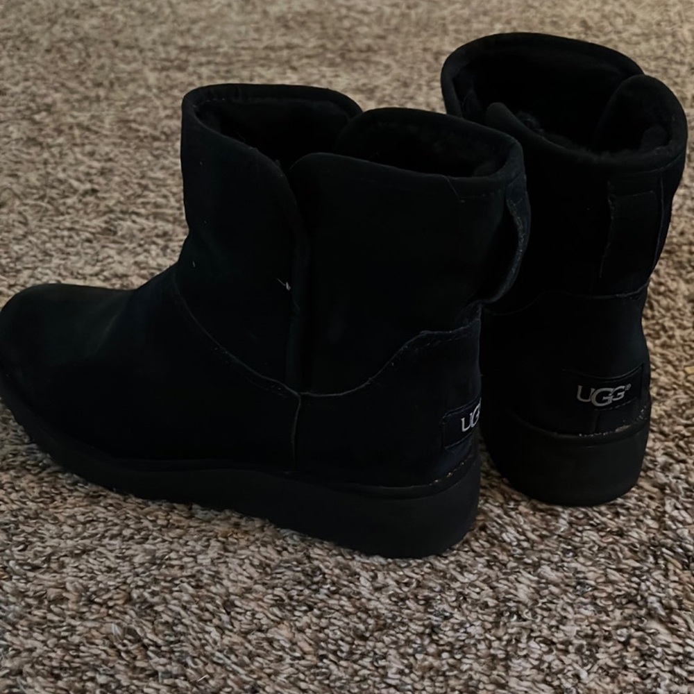 Black Uggs